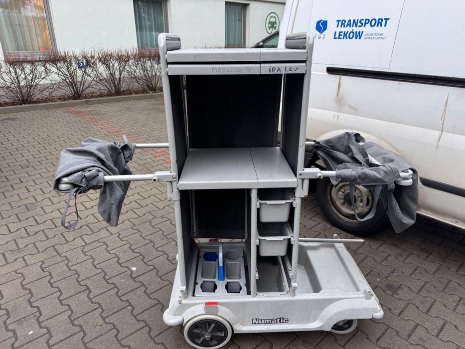 Wózek hotelowy NUMATIC SKAT 12 ServoKeeper