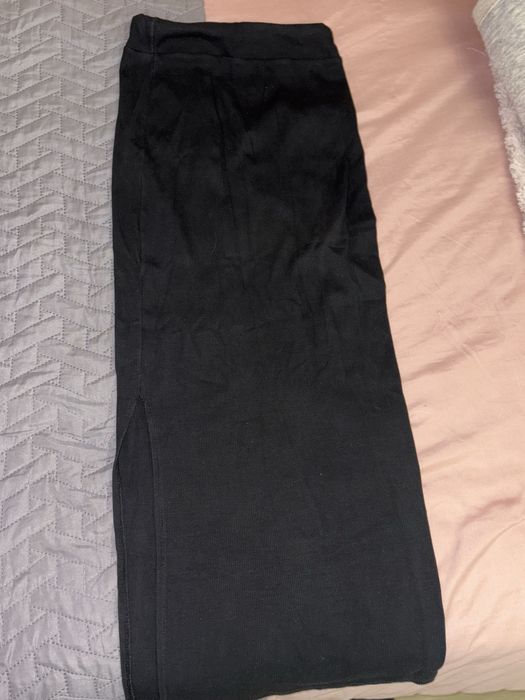 Saia preta feita a mao tamanho unico (é de elastico)