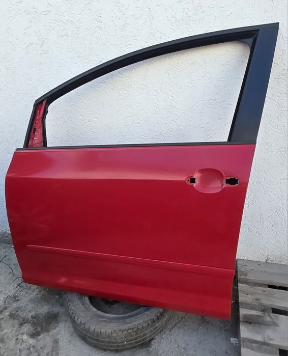 Водійська ліва передня дверка двері Volkswagen Golf Plus 5, 6