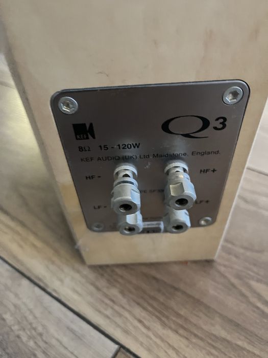 Kolumny KEF Q3 podlogowe