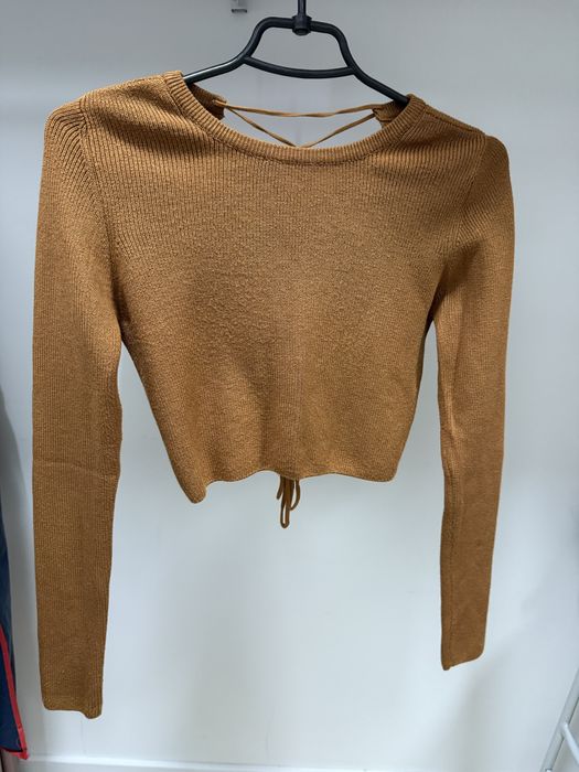 Кроп-топ з шнурівкою