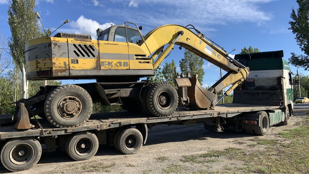 Екскаватор "Твэкс" ЕК-18