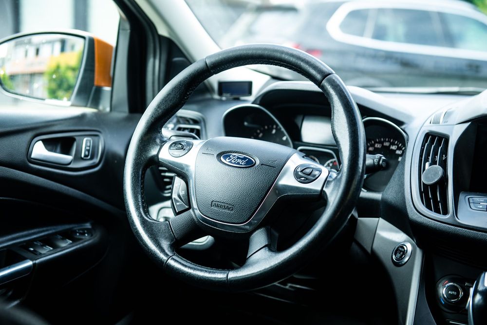 Ford Kuga 2015, дизель 2 л.