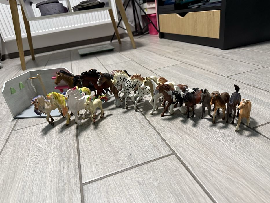 Продаються коники Schleich, CollectA і звичайні