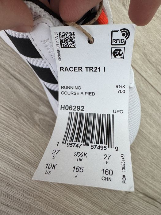 Дитячі кросівки 10 us Adidas 27  ОРИГІНАЛ 17  см снікерси