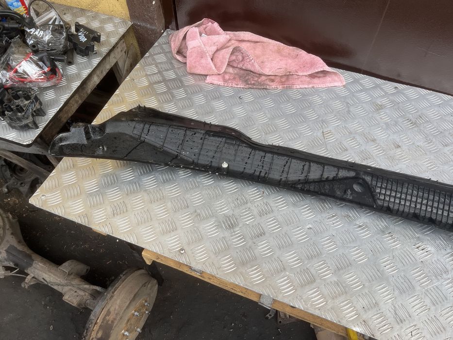 Жабо пластик под лобовое ниссан террано nissan terrano 2