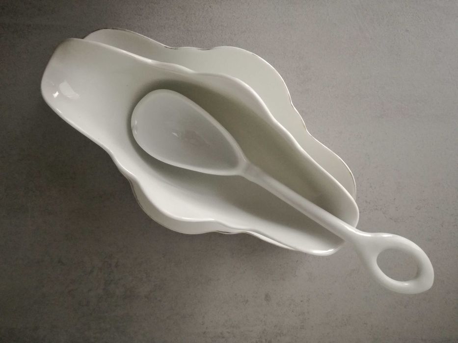Przedwojenna sosjerka z łyżką porcelana Giesche 1929/1939