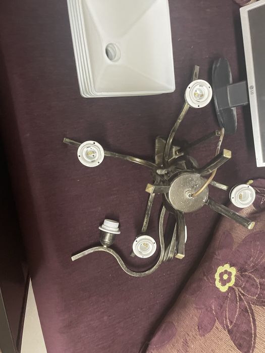 Dwie lampy z kloszami