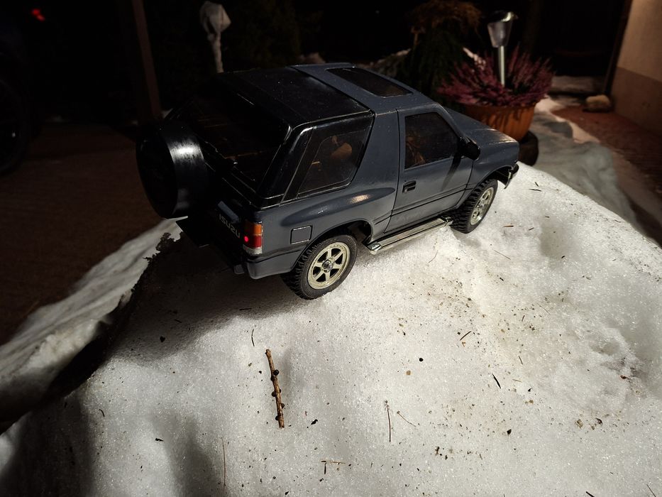 Isuzu Mu tamiya RC