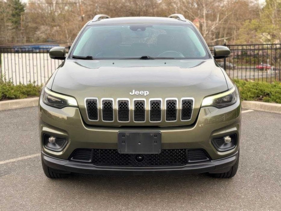 Jeep Cherokee Latitude Plus      2020