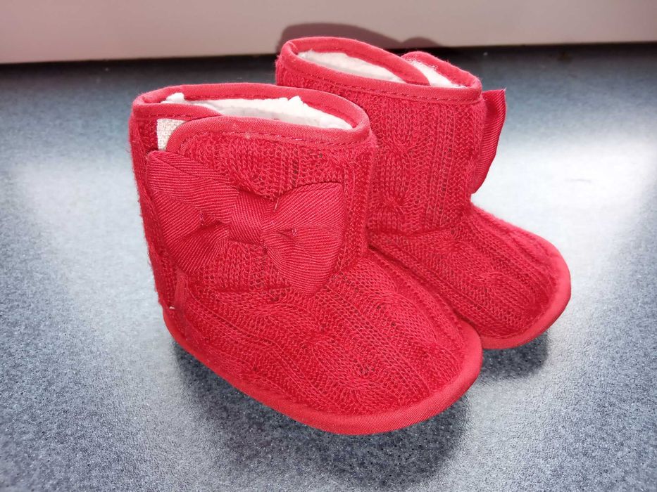 Kozaczki, buciki niechodki dla dziewczynki