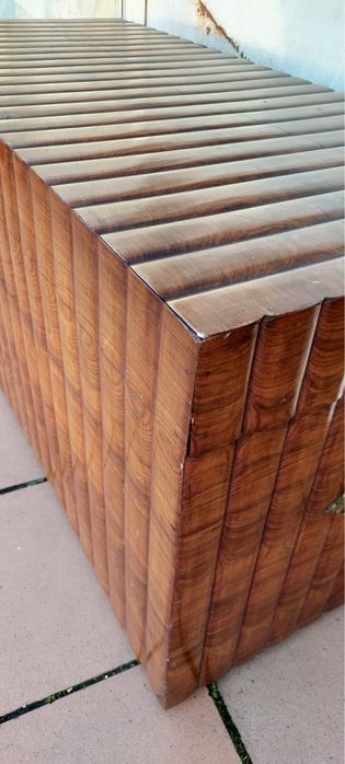 Bau em madeira moderno