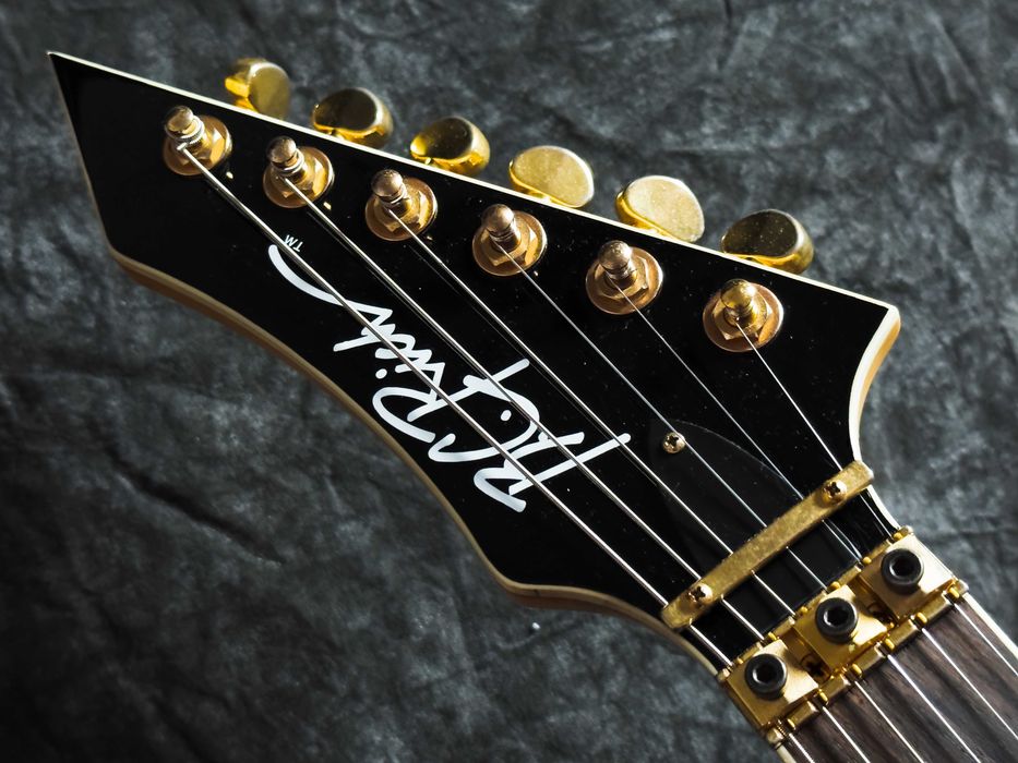 B.C. Rich Warlock-920JE See Through Red Burst