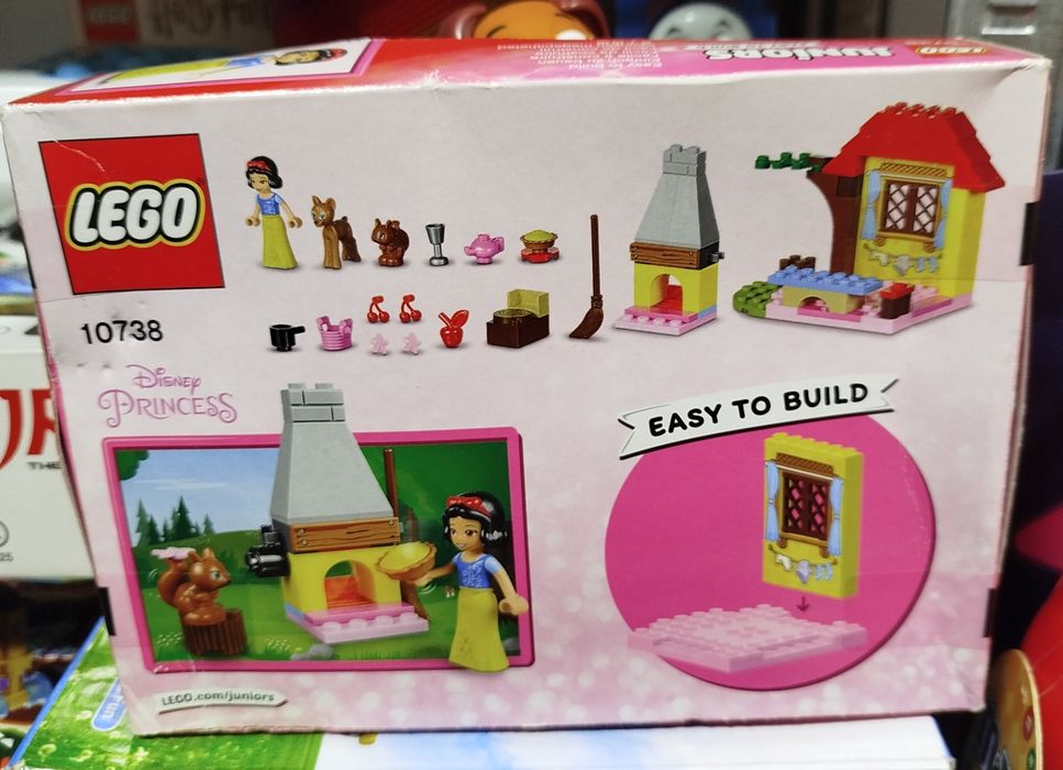 Конструктор LEGO Juniors Лісовий будиночок Білосніжки