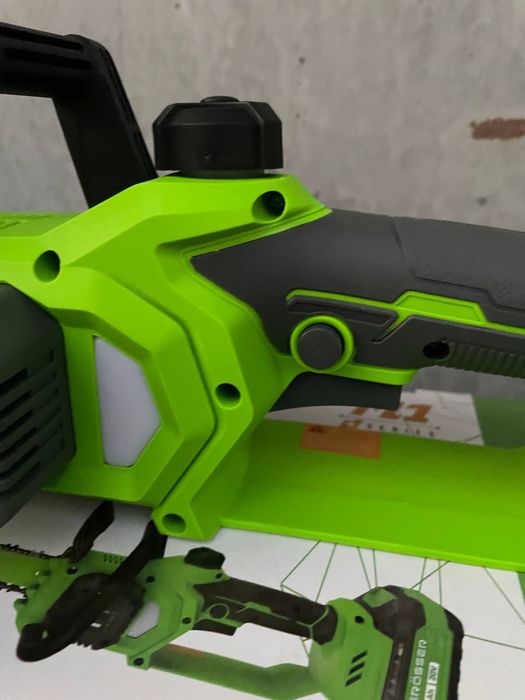 Акумуляторна безщіткова ланцюгова пила Grosser GCS 121