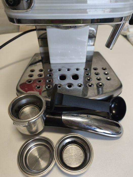 Máquina de café DeLonghi436855189275955202