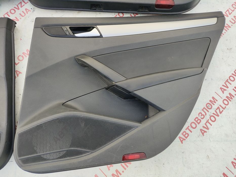 Volkswagen Passat B7-8 USA дверні карти комплект поштучно