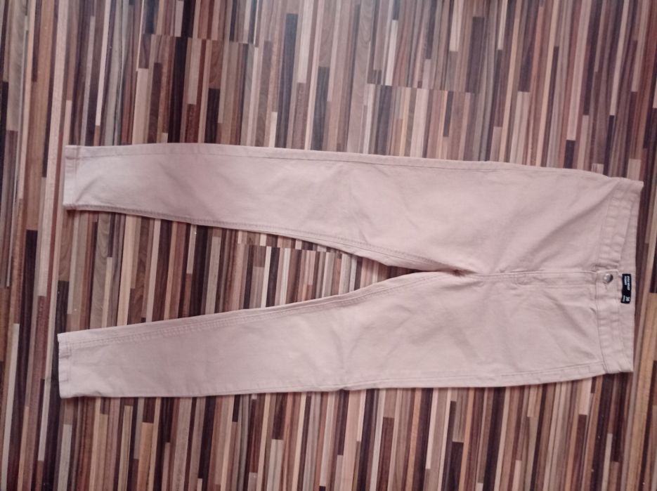 Jeansowe legginsy z Sinsay odbiór na miejscu.