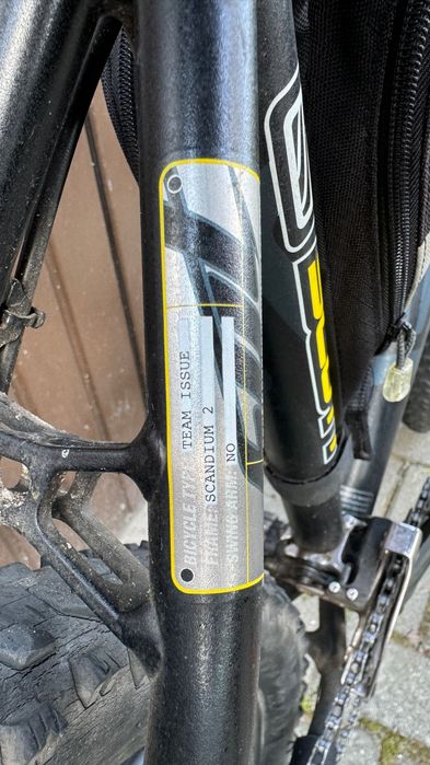 Scott racing team issue