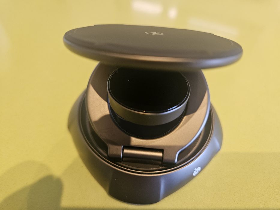 Carregamento sem fios três em um