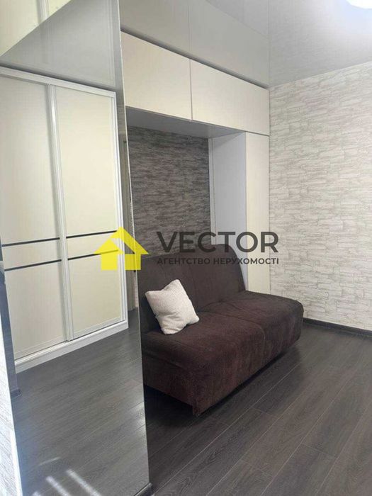 Сучасна 1к 43 м² з ремонтом, теплою підлогою та технікою