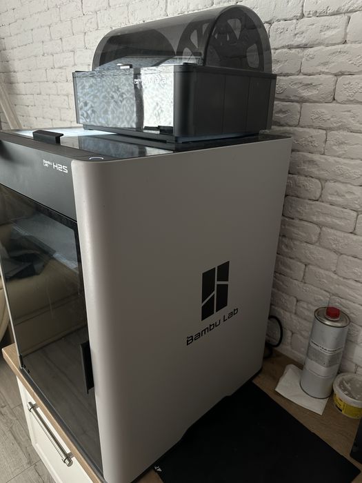 Продам 3д принтер Bambulab H2S