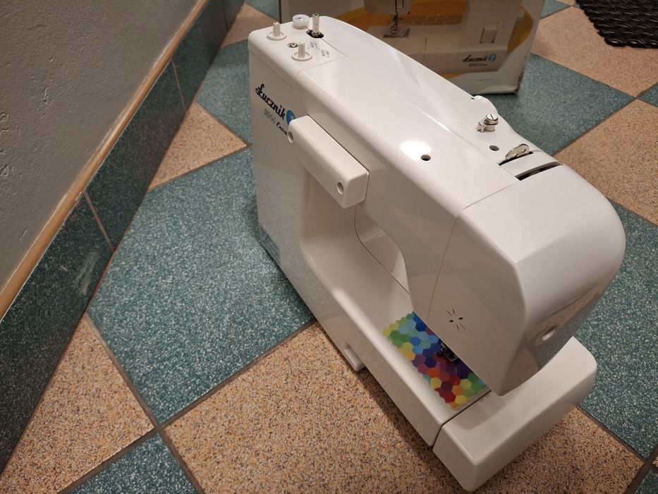 Wielofunkcyjna maszyna do szycia (Łucznik, 2014 Ewa))