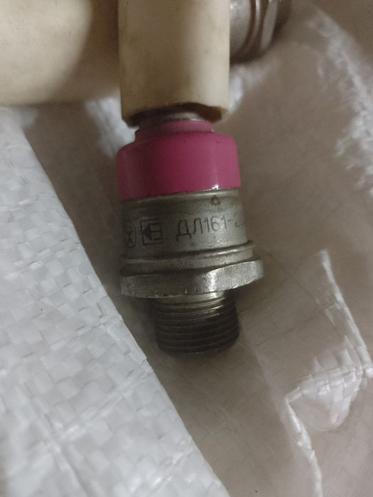 Диод Д161-200 2 шт.