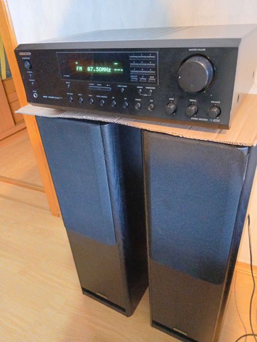 акустика Onkyo SC-475 и ресивер Onkyo.