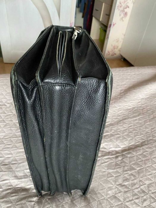 кожаний діловий портфель