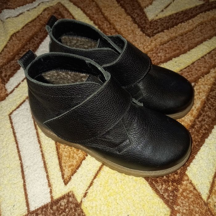 Дитячі чорні шкіряні черевики (пошиті на замовлення) 28 розмір