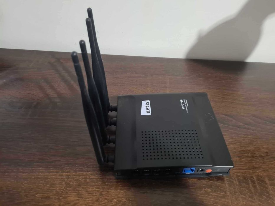 router Netis WF2780
