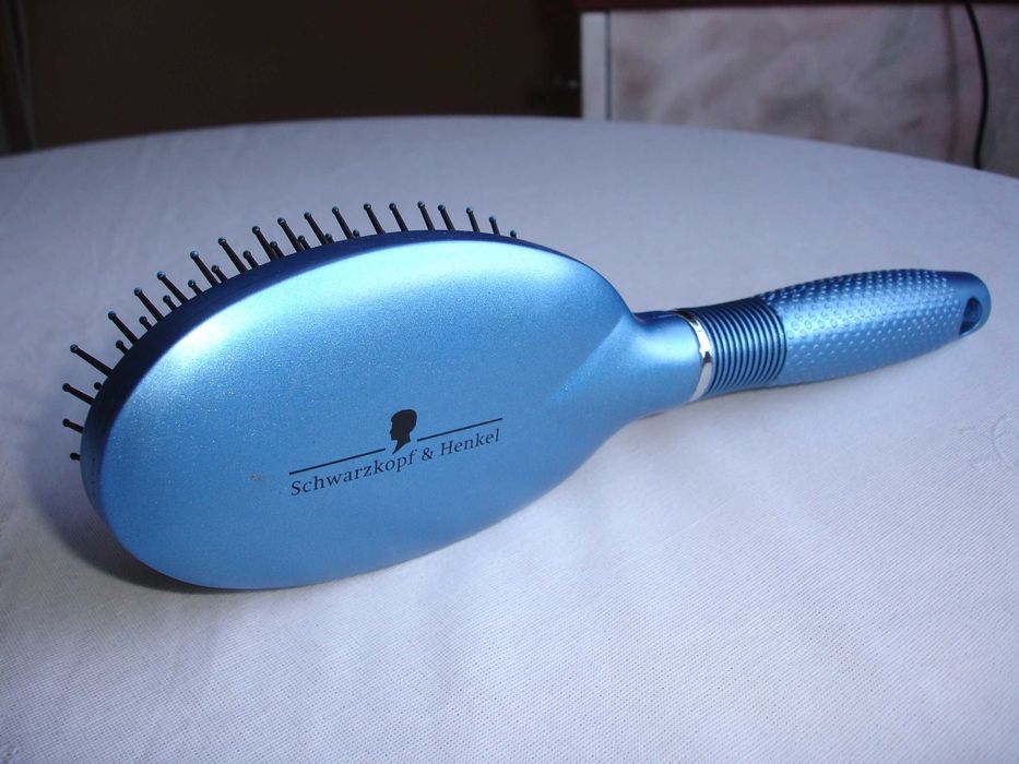 Щетка для волос массажная антистатик SCHWARZKOPF and HENKEL в упаковке