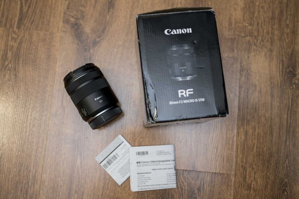 Obiektyw Canon RF 85 mm f/2 Macro IS STM