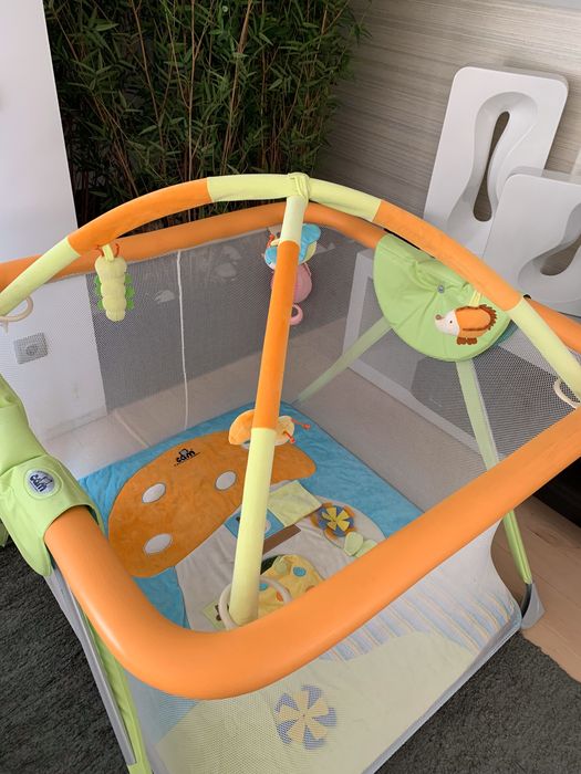 Parque grande CAM com tapete da atividades incluído