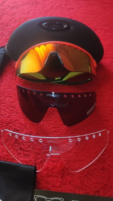 Óculos de sol - Oakley de Ciclismo
Óculos de Ciclismo Sutro Lite Sweep