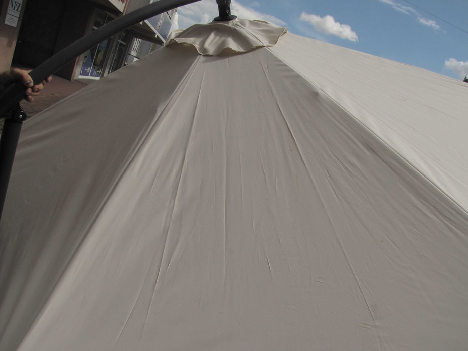 Parasol ogrodowy 300 cm beżowy z podstawą regulowany Vounot