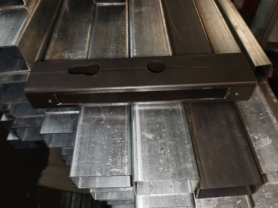 Profile do ogrodzeń