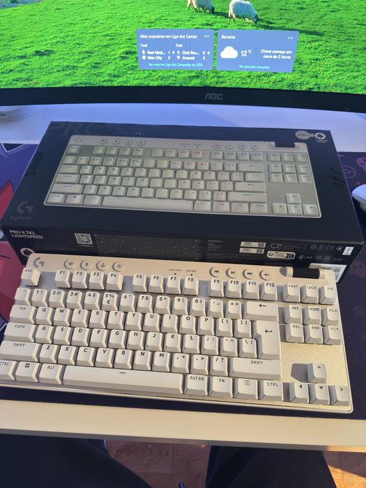 Teclado Mecânico Logitech G Pro X TKL Lightspeed RGB