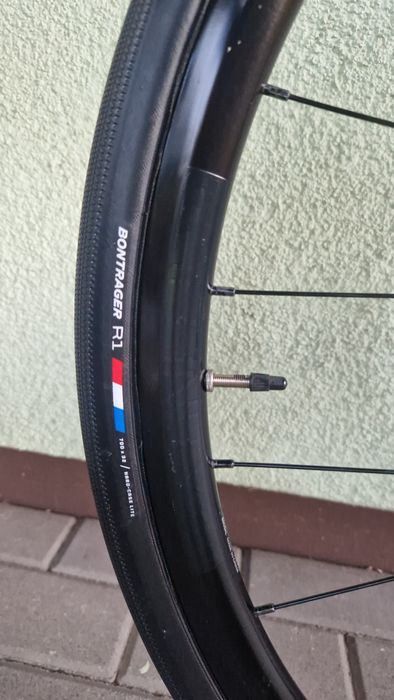 TREK domane AL4 gravel road+ sztywne osie r54 gravel HYDRAULIKA