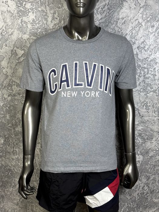 Calvin Klein Jeans футболка L размер спортивная серая с принтом