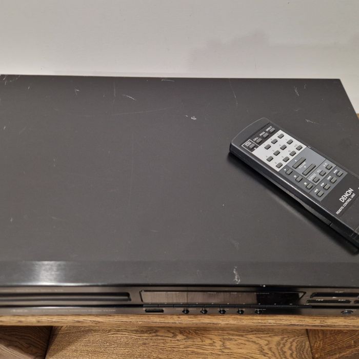 Odtwarzacz CD Denon  dcd-615