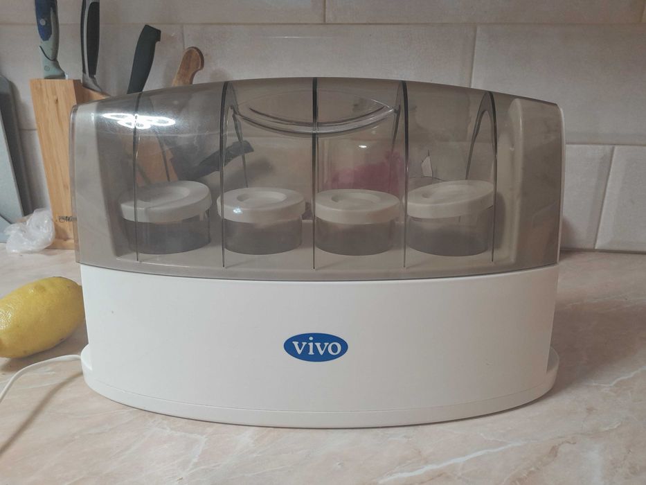 Йогуртниця для приготування йогурту вдома