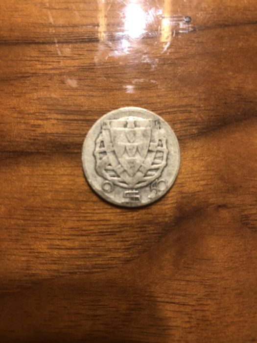 Moeda prata de 2,5 escudos. 1946.