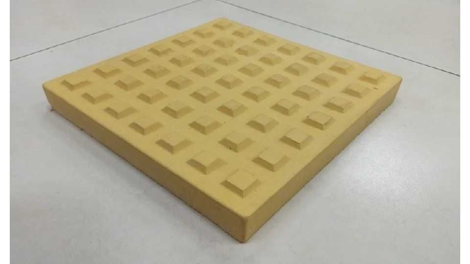 Тактильна тротуарна плитка