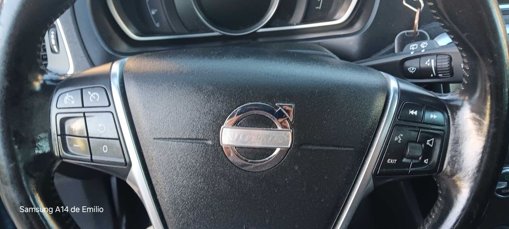 VOLVO V40  1.6 Momentum