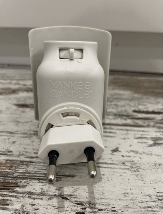 Dyfuzor odświeżacz elektryczny do kontaktu Yankee Candle