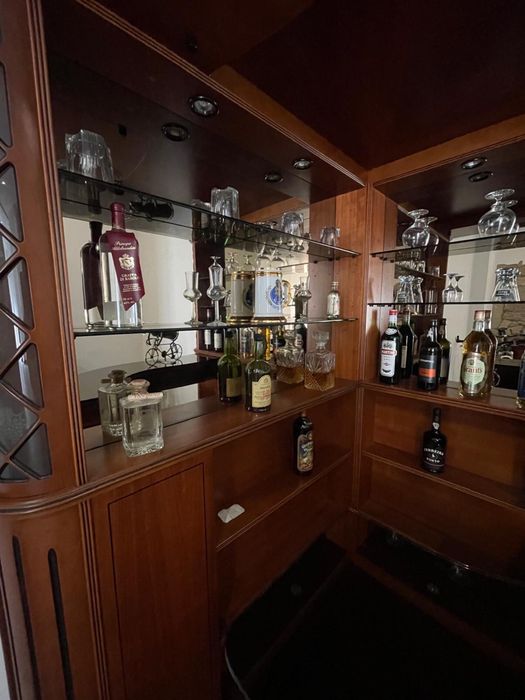 Bar de canto em excelente estado