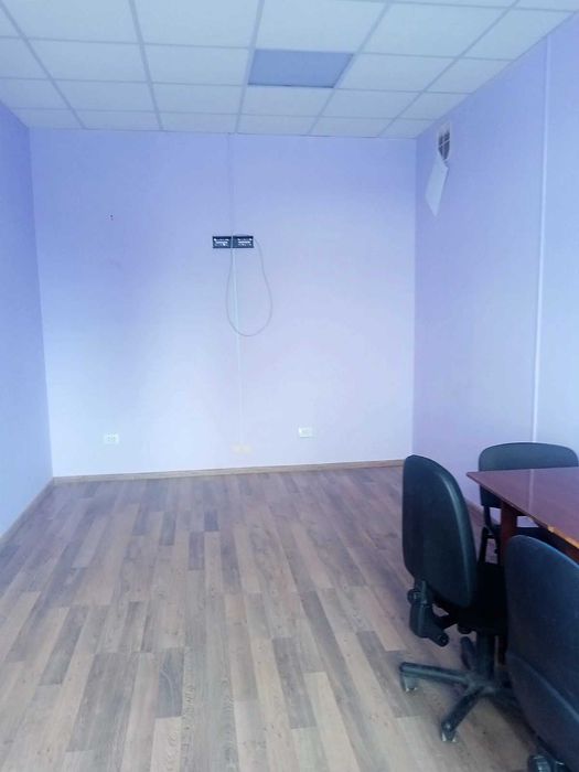 Здаються в оренду офісні кабінети р-н кр. ринку