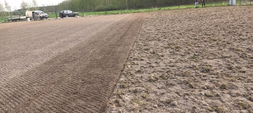 Trawniki zakładanie ,glebogryzarka separacyjna, koszenie,  rębak itp.